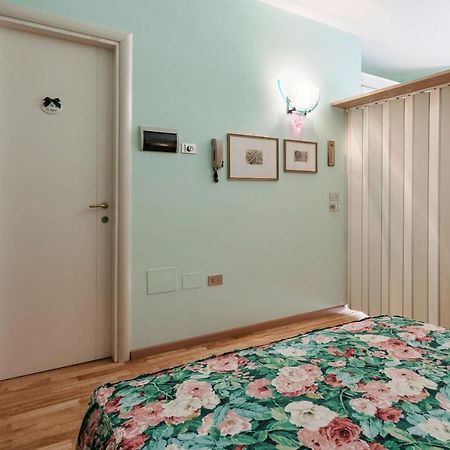 Azzurra Suite - Monolocale Con Piscina E Wifi Sirmione Extérieur photo