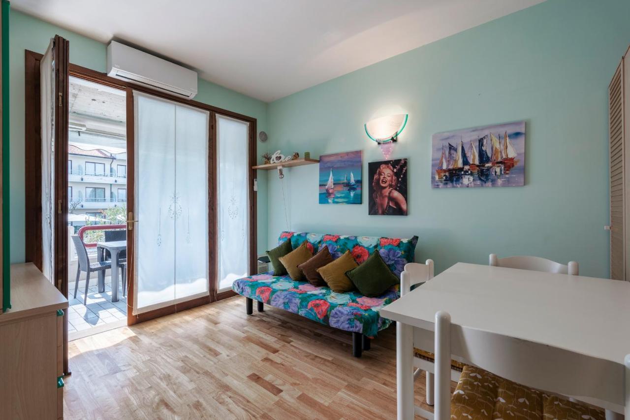 Azzurra Suite - Monolocale Con Piscina E Wifi Sirmione Extérieur photo